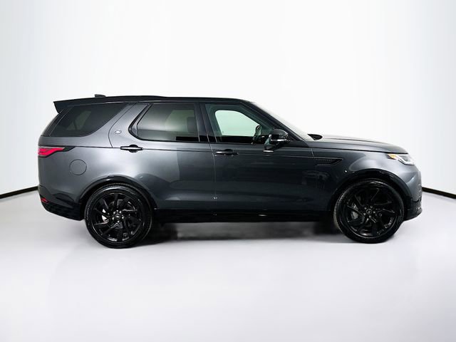 Used 2024 Land Rover Discovery Dynamic SE image 4