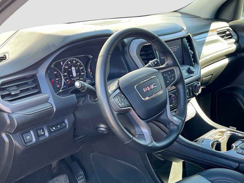 Used 2023 GMC Acadia AT4 w/ Technology Package image 9