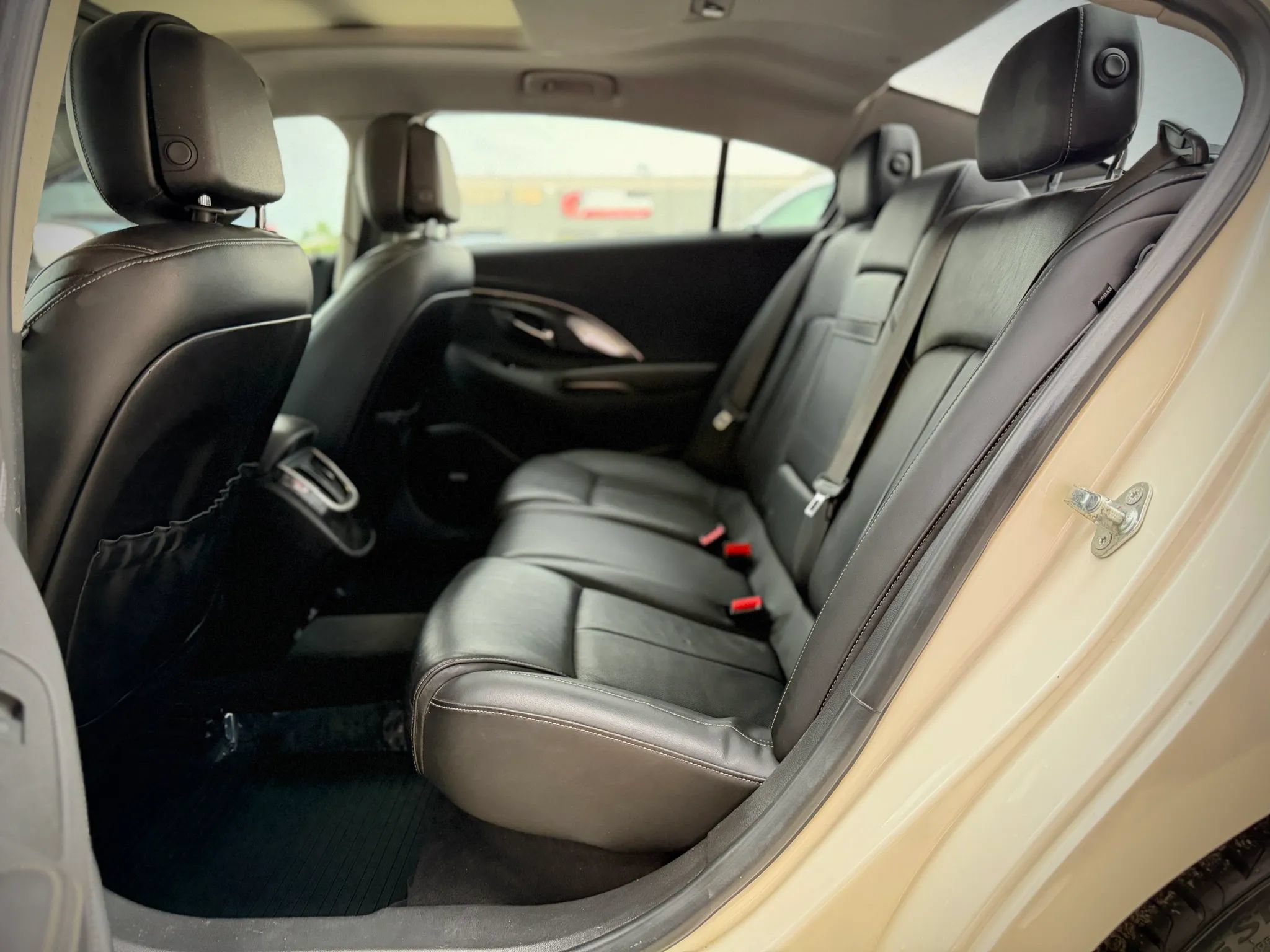 Used 2014 Buick LaCrosse Premium w/ Driver Confidence Package FWD image 15