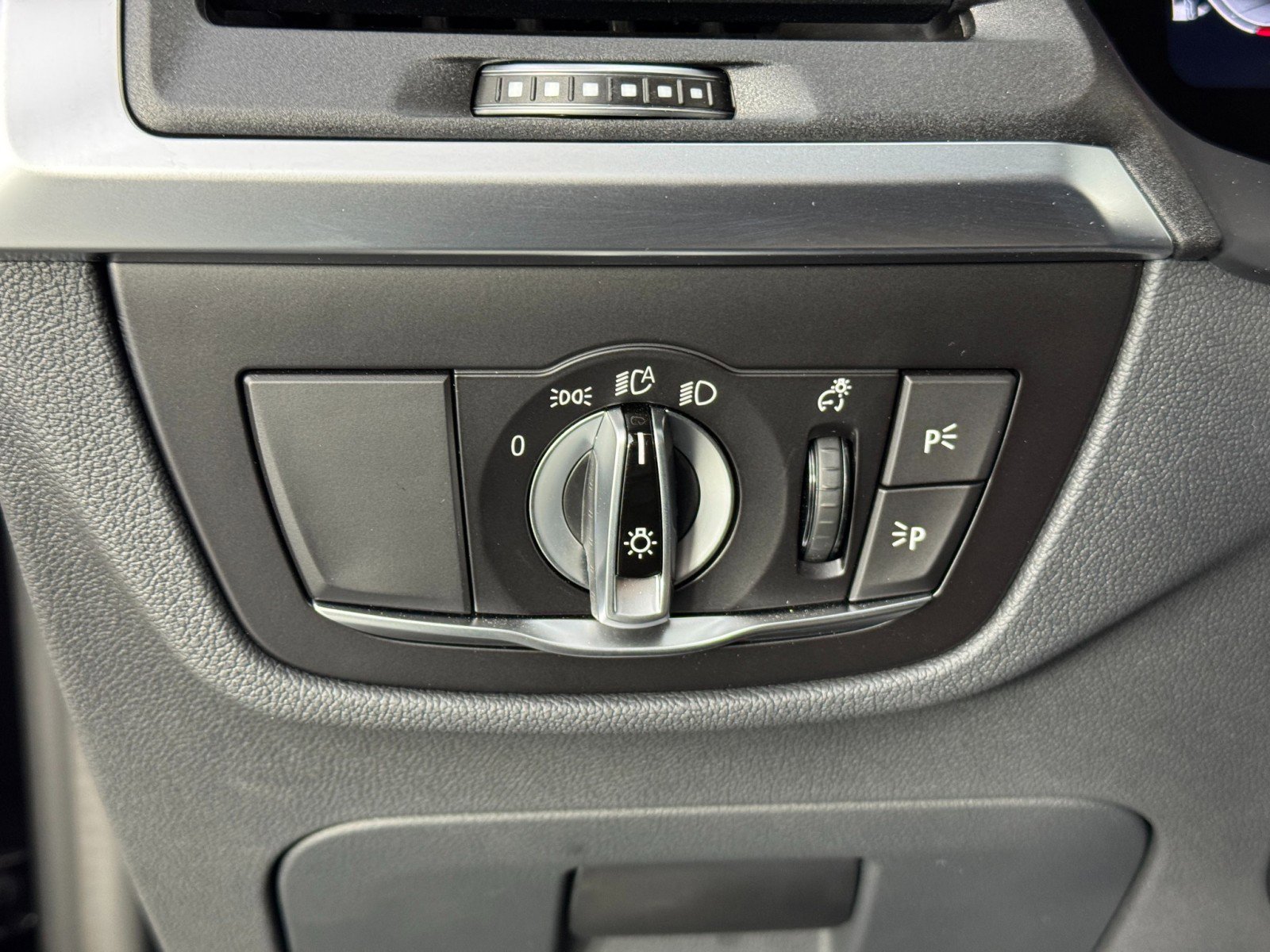 Used 2024 BMW X3 xDrive30i w/ Premium Package w/ZPA image 19