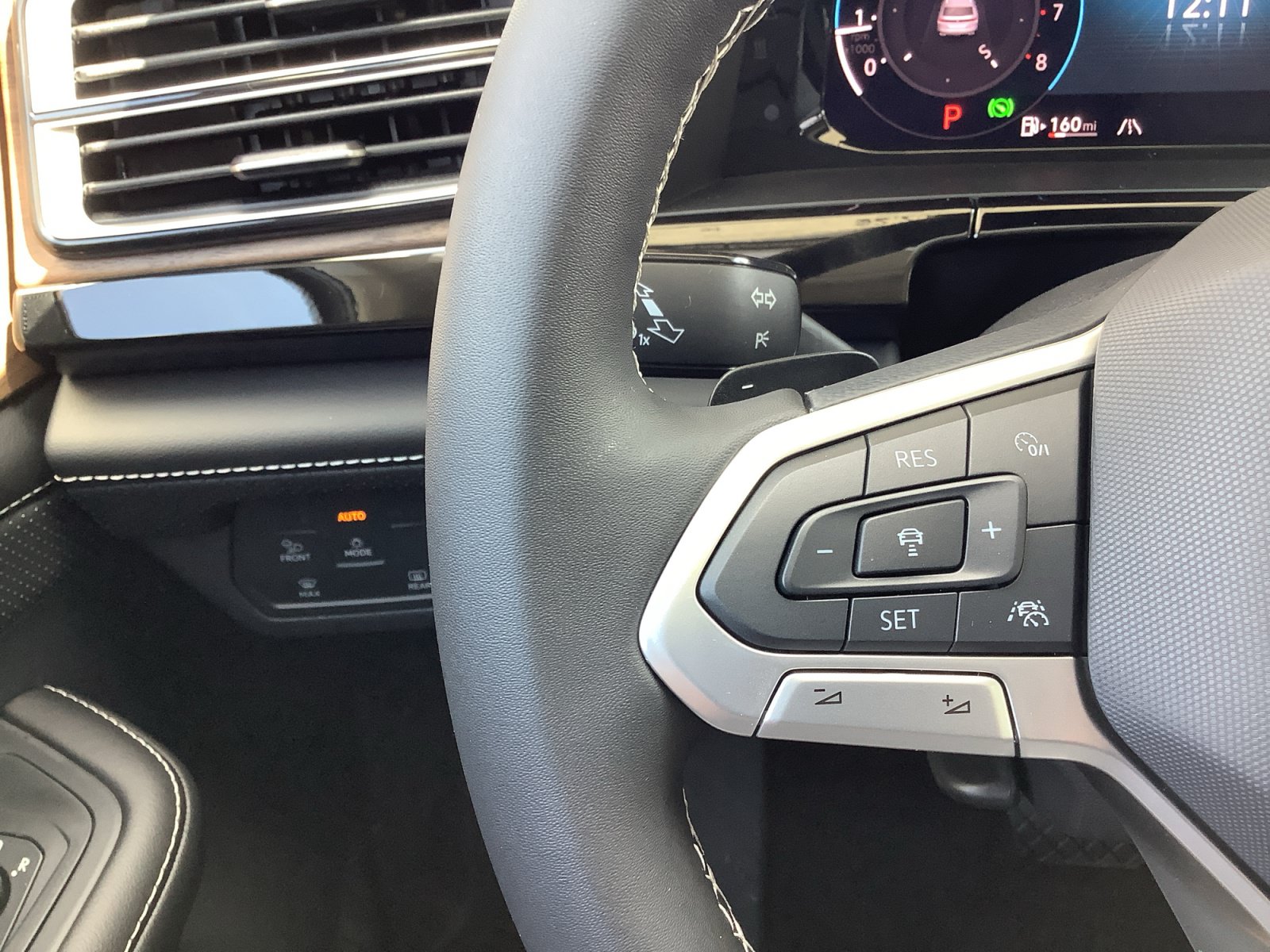 New 2026 Volkswagen Atlas SE FWD image 27