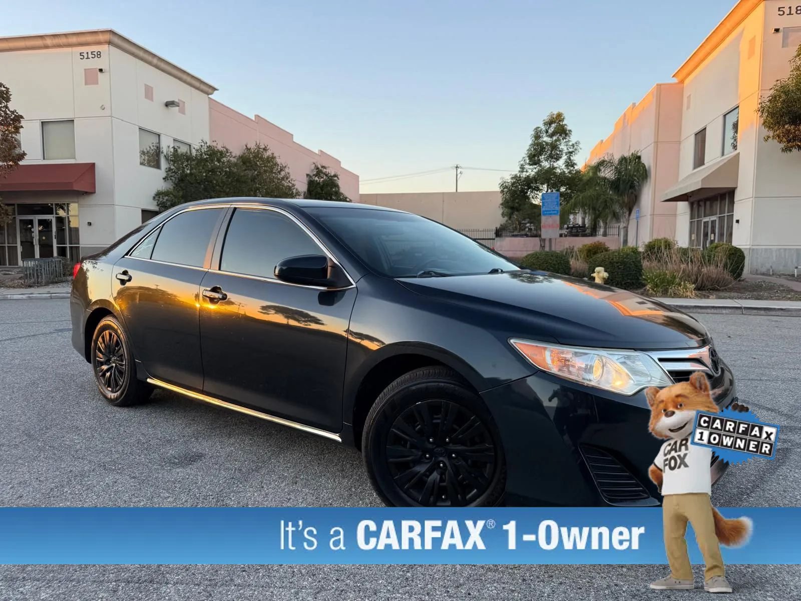 Used 2014 Toyota Camry LE FWD image 17