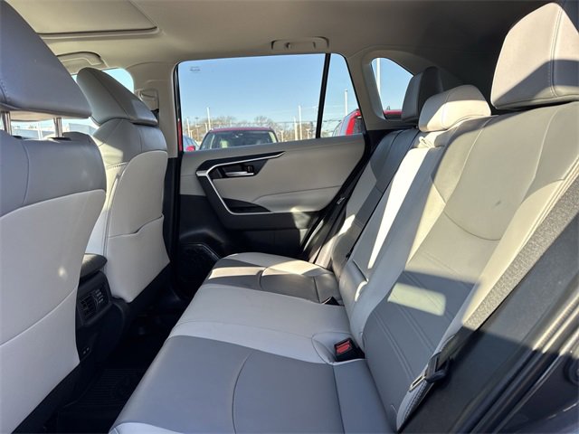 Used 2025 Toyota RAV4 XLE Premium image 9