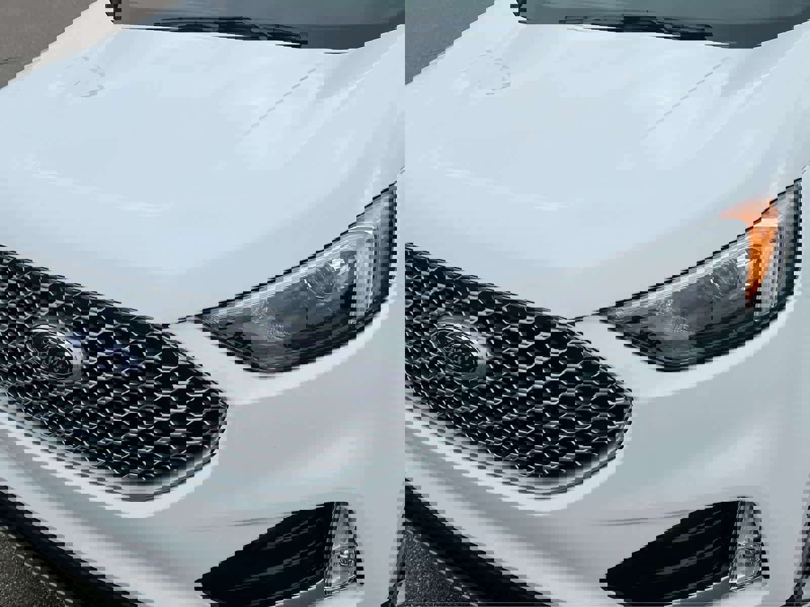 Used 2024 Ford Edge SEL w/ Convenience Package image 11