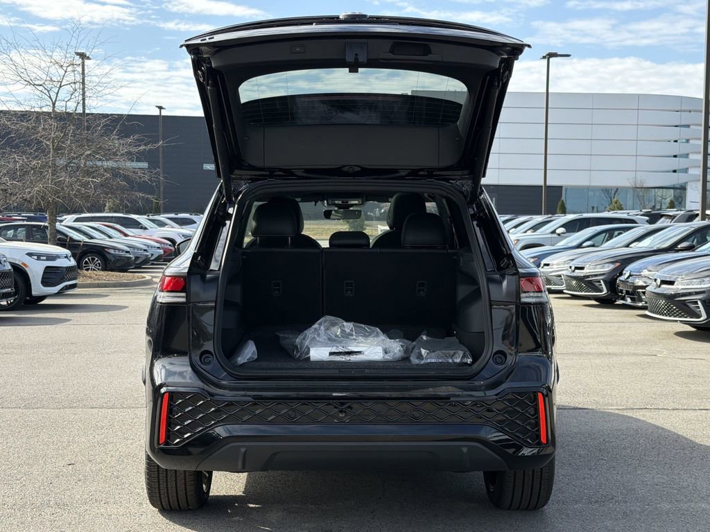 New 2026 Volkswagen Tiguan SE R-Line image 15