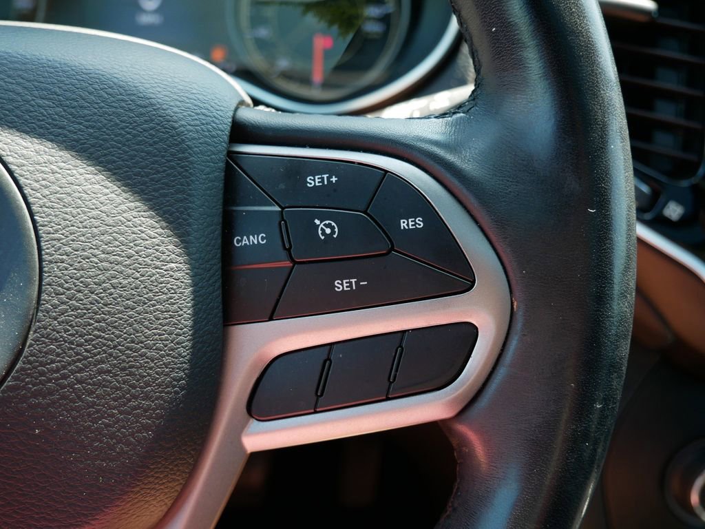 Used 2020 Jeep Cherokee High Altitude AWD/4WD image 18