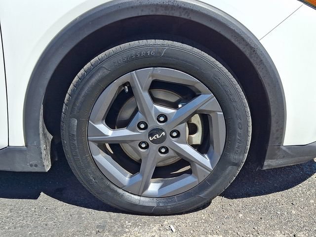 Certified 2025 Kia K4 FWD image 6