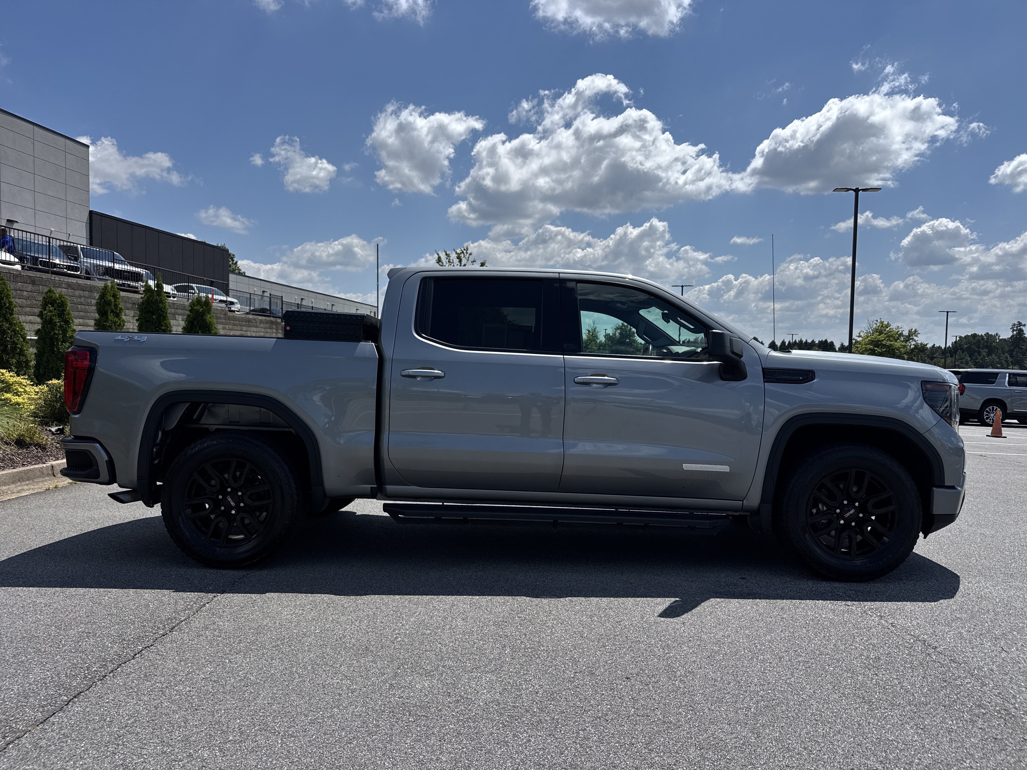Used 2024 GMC Sierra 1500 Elevation AWD/4WD image 11