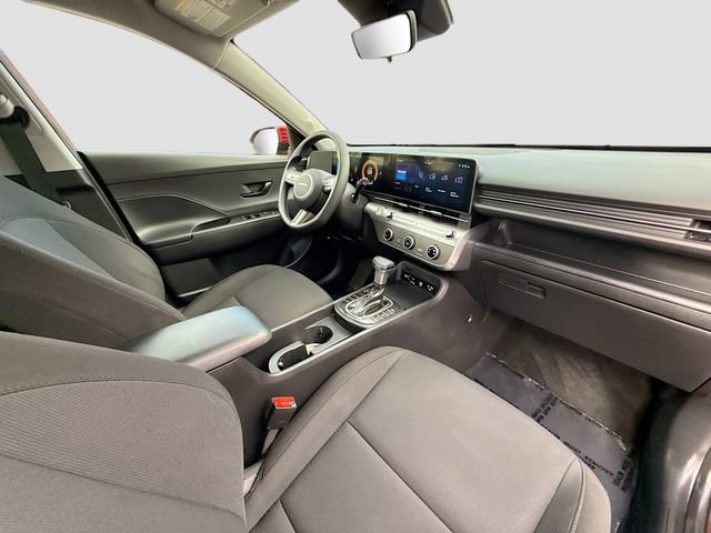 Certified 2025 Hyundai Kona SE image 26