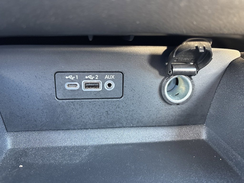 Used 2025 Nissan Altima 2.5 SV image 14