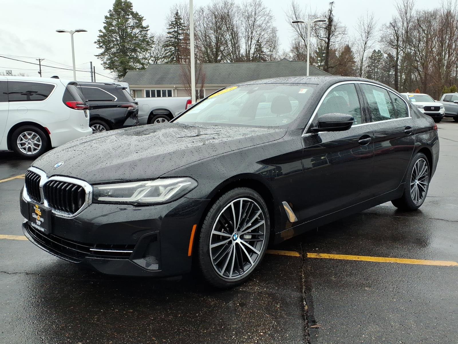 Used 2023 BMW 540i xDrive w/ Premium Package image 3