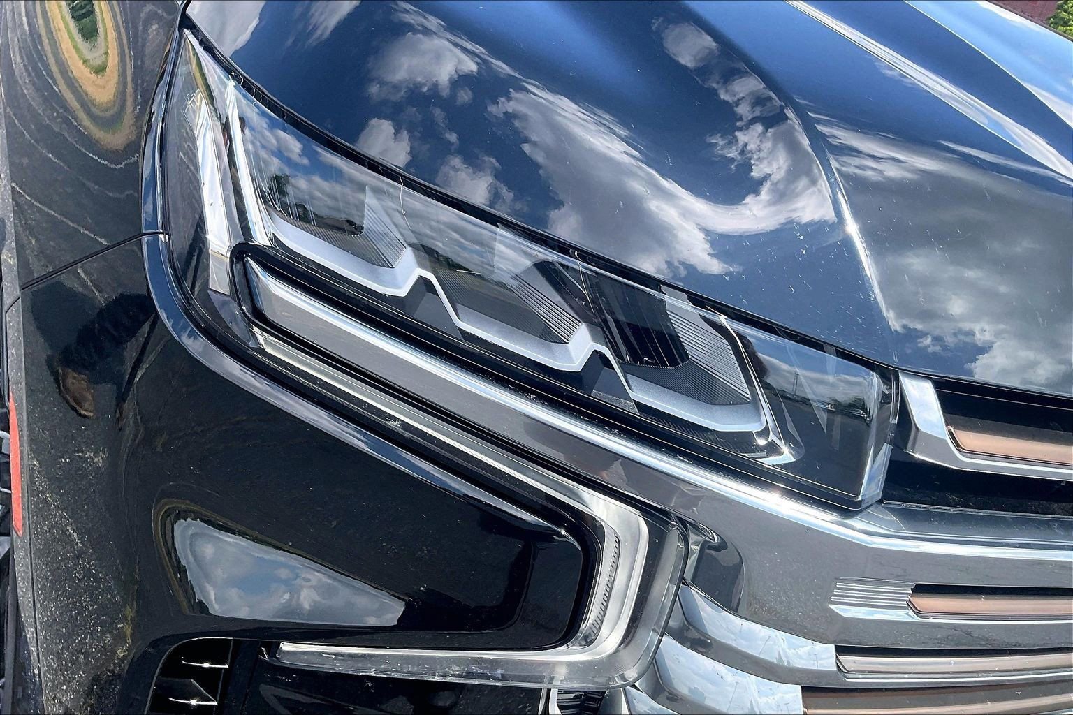Used 2022 Chevrolet Suburban High Country AWD/4WD image 24