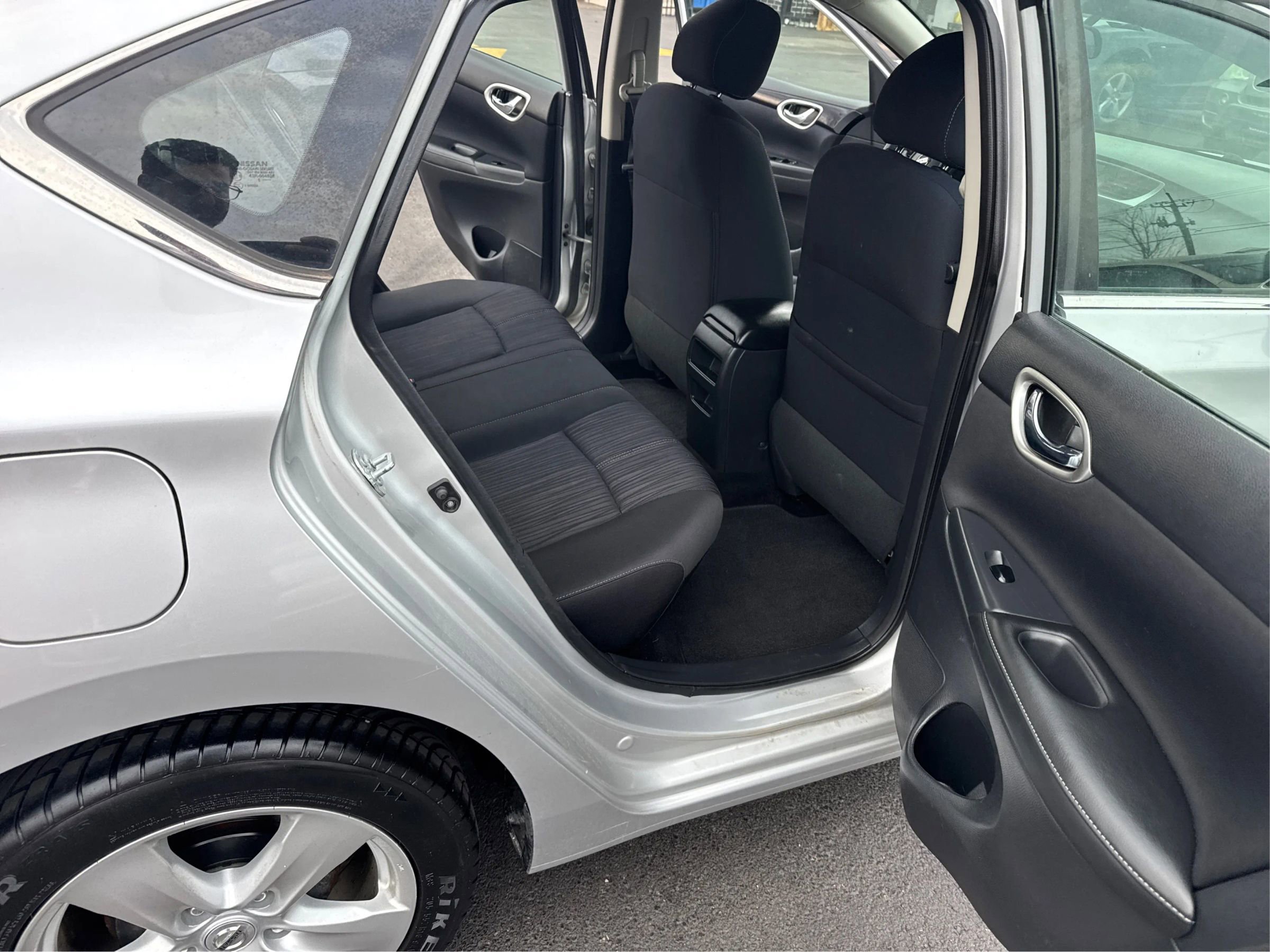 Used 2016 Nissan Sentra SV image 24