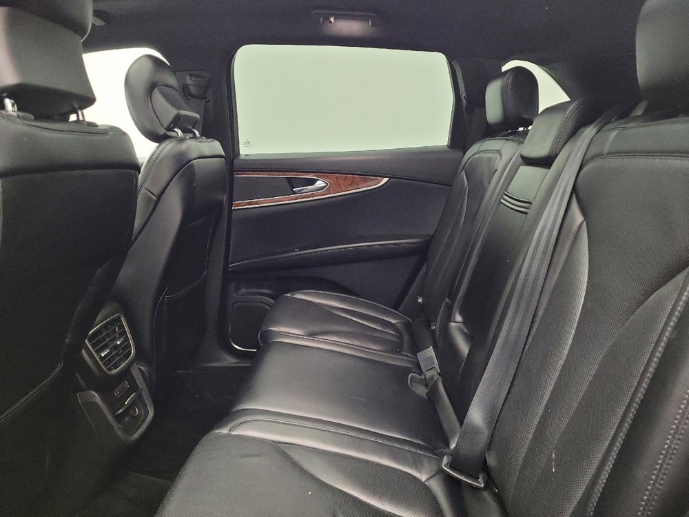 Used 2018 Lincoln MKX Reserve w/ Driver Assistance Package FWD image 18