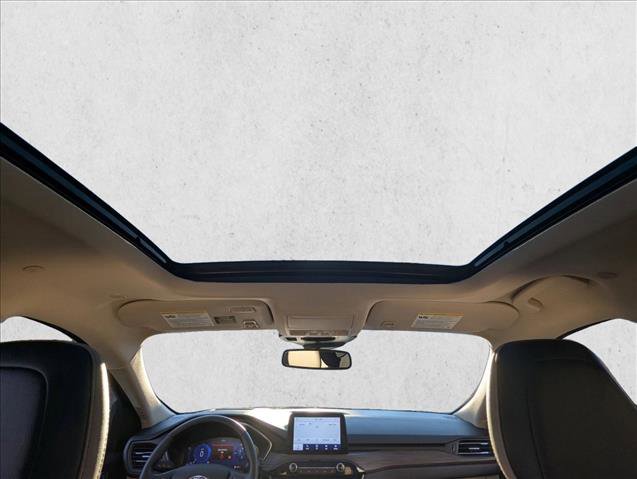 Used 2020 Ford Escape Titanium w/ Titanium Premium Package 2.0 image 19