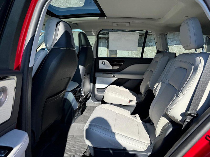 New 2025 Lincoln Aviator Reserve w/ Equipment Group 201A AWD/4WD image 10
