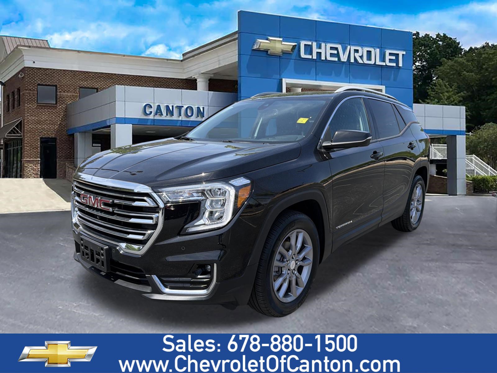 Used 2022 GMC Terrain SLT w/ Tech Package AWD/4WD image 1