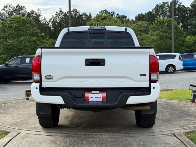 Used 2016 Toyota Tacoma TRD Sport w/ Premium & Technology Package AWD/4WD image 5