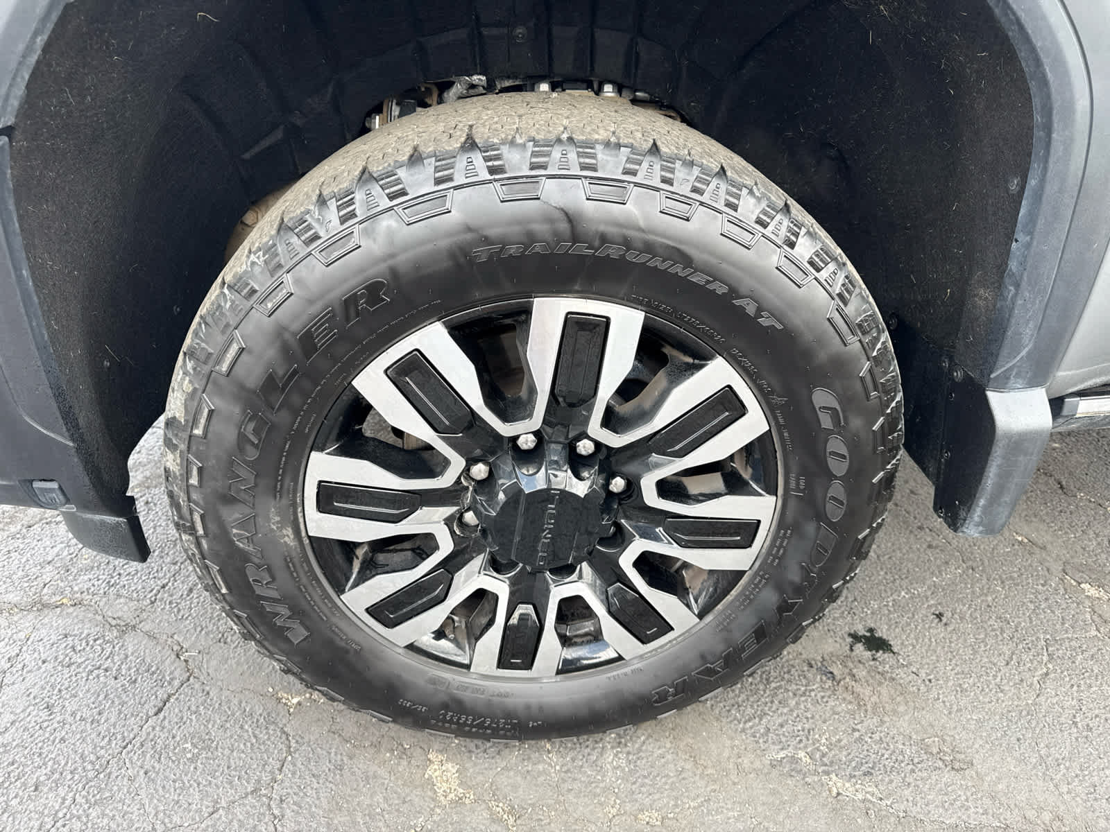 Certified 2025 GMC Sierra 3500 Denali Ultimate AWD/4WD image 9