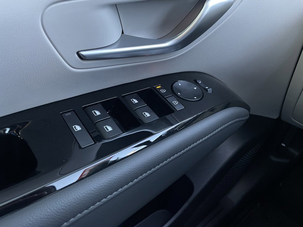 Used 2025 Hyundai Tucson Limited image 11