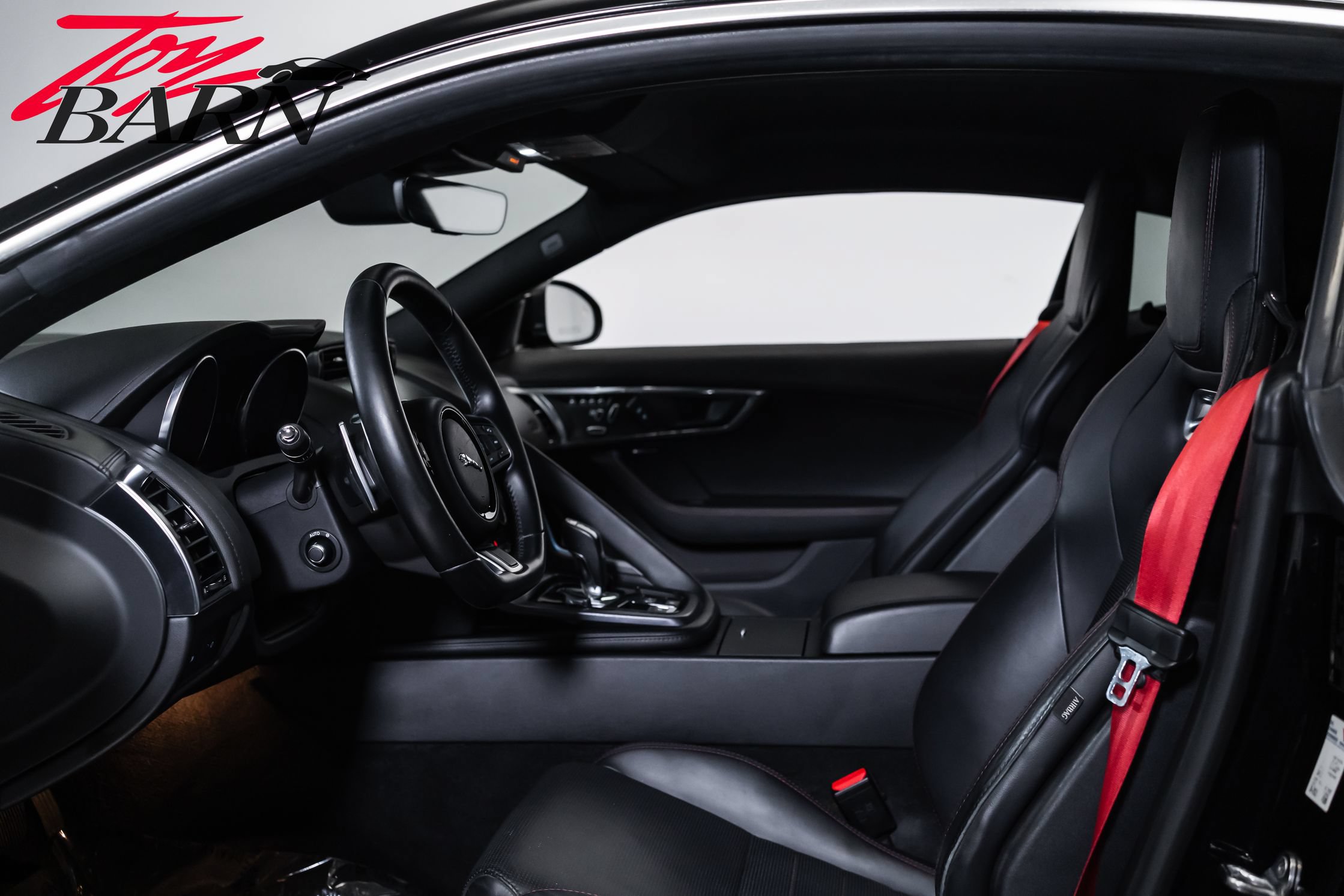 Used 2019 Jaguar F-TYPE Coupe RWD image 20