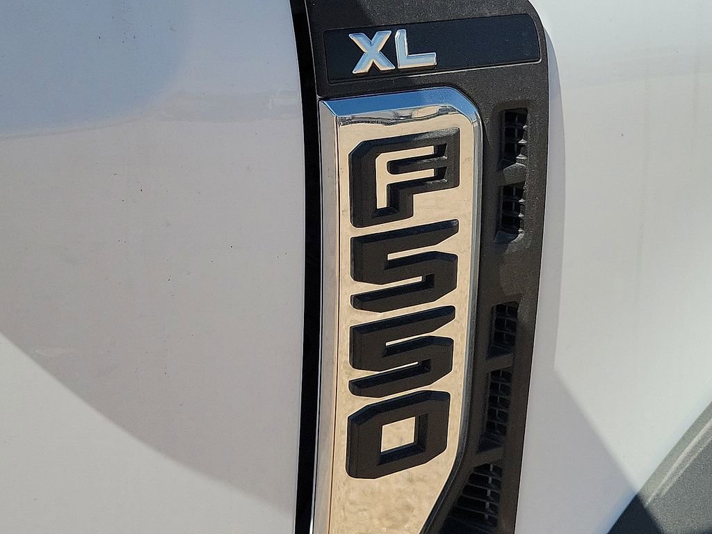 New 2025 Ford F550 4x4 SuperCab Super Duty image 14