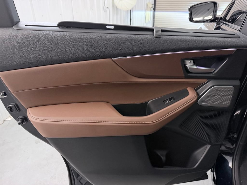 Used 2025 Acura MDX FWD w/ Technology Package image 32