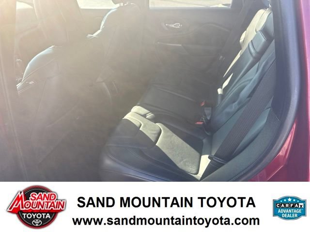 Used 2019 Jeep Cherokee Limited AWD/4WD image 15