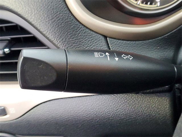 Used 2016 Jeep Cherokee Limited image 21