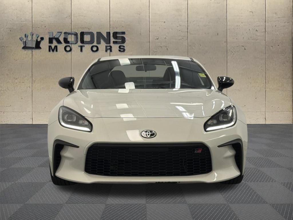 Used 2025 Toyota GR86 Premium RWD video 3