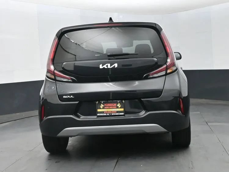 Used 2024 Kia Soul LX w/ Option Group 015 FWD image 8