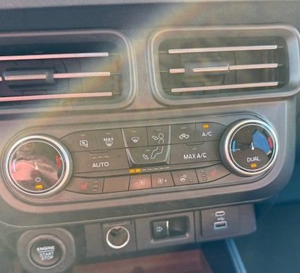 Used 2024 Ford Maverick Lariat w/ 4K Tow Package image 30