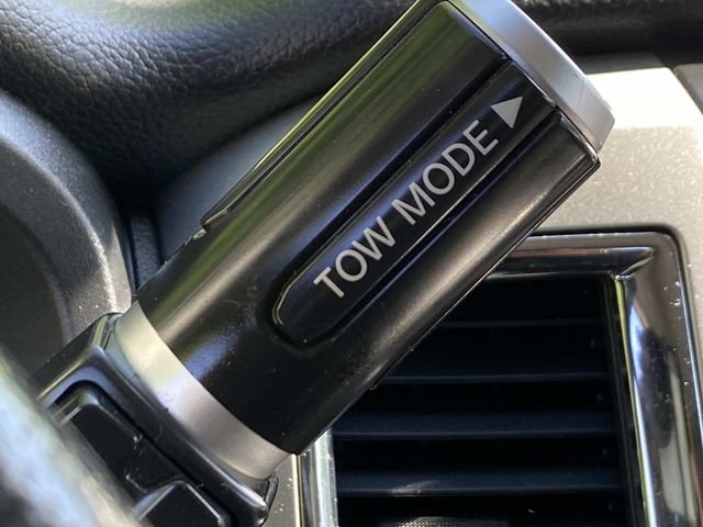 Used 2019 Nissan Titan SL AWD/4WD image 15