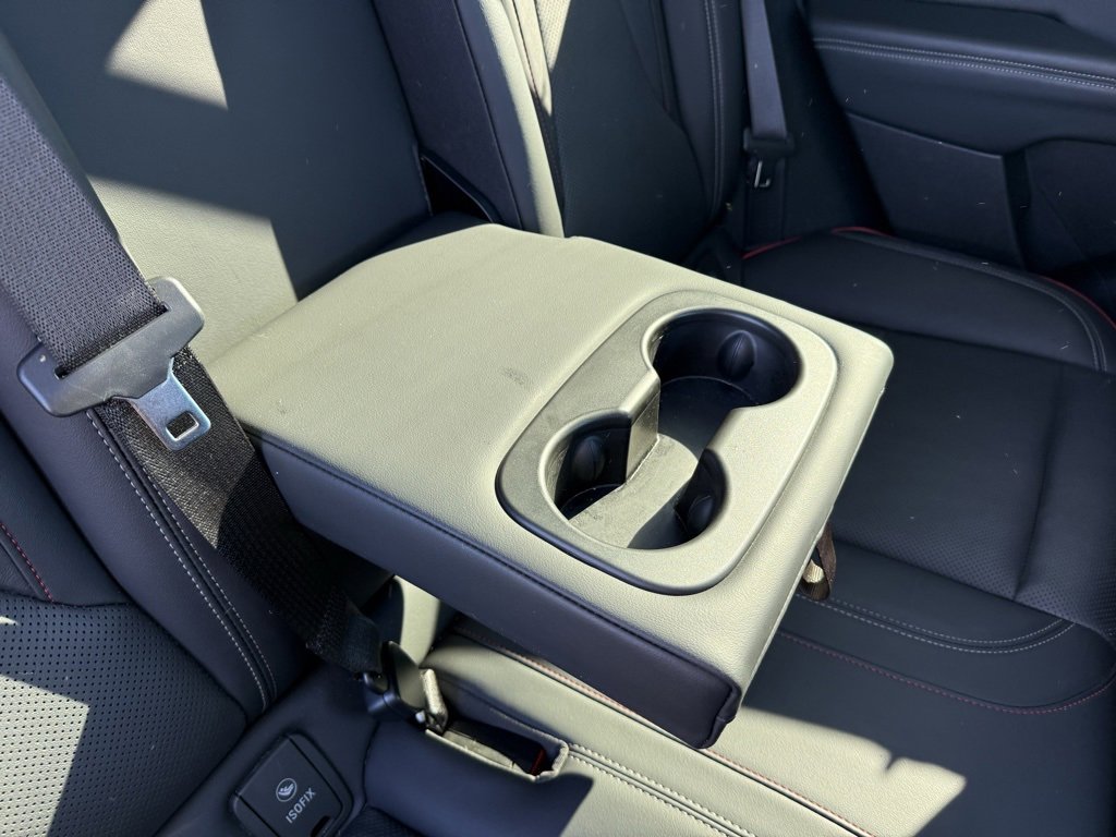 Used 2022 Buick Envision Essence w/ Technology Package II image 39