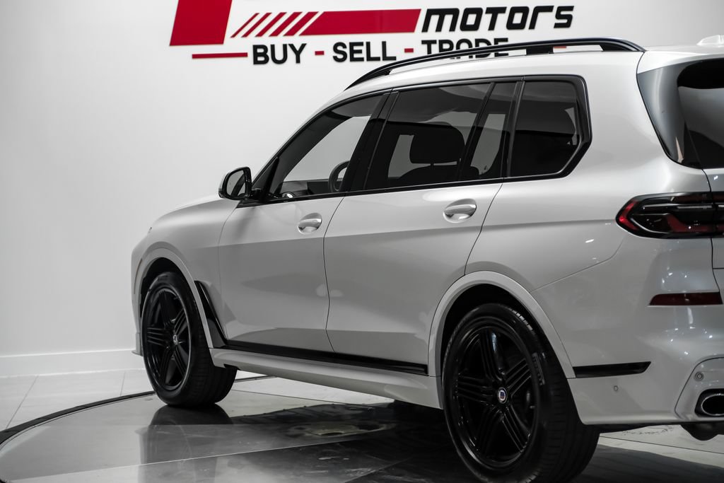 Used 2025 BMW ALPINA XB7 AWD/4WD image 15