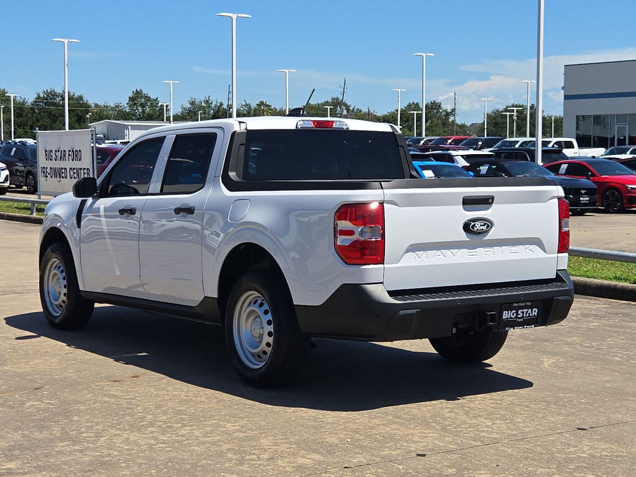 Used 2025 Ford Maverick XL FWD image 7
