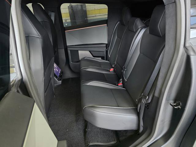 Used 2024 Tesla Cybertruck AWD Crew Cab image 26