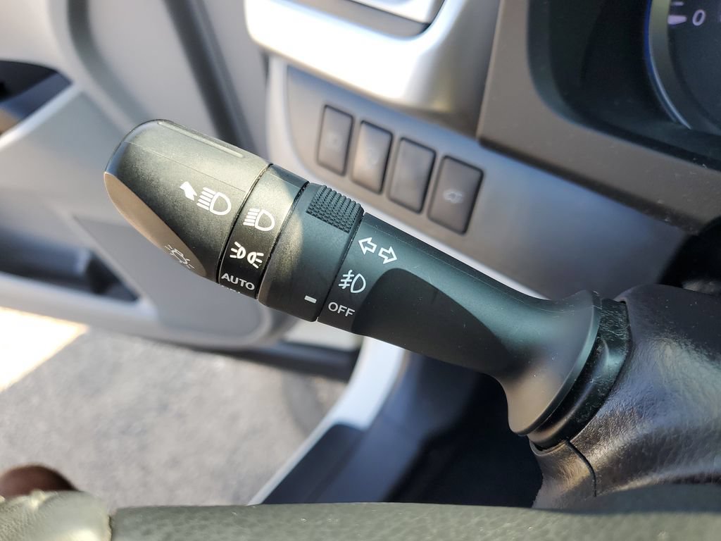 Used 2019 Toyota Highlander XLE AWD/4WD image 14