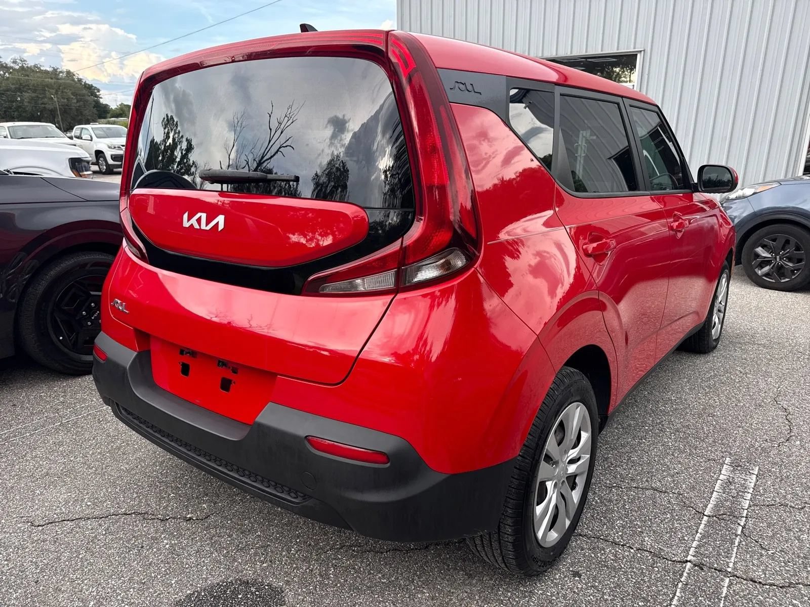 Used 2022 Kia Soul LX FWD image 7
