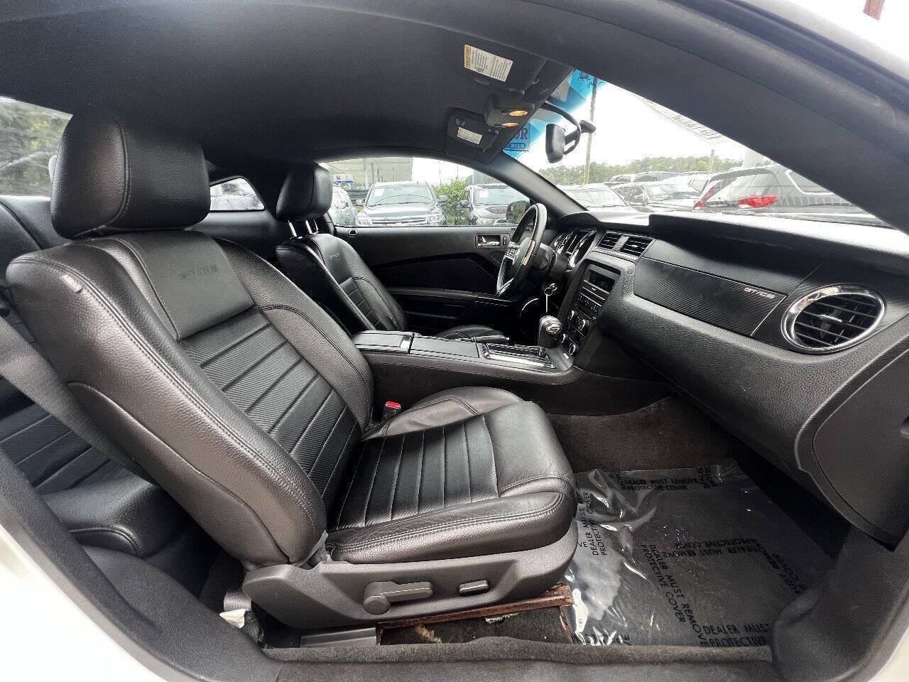 Used 2012 Ford Mustang GT Premium RWD image 12