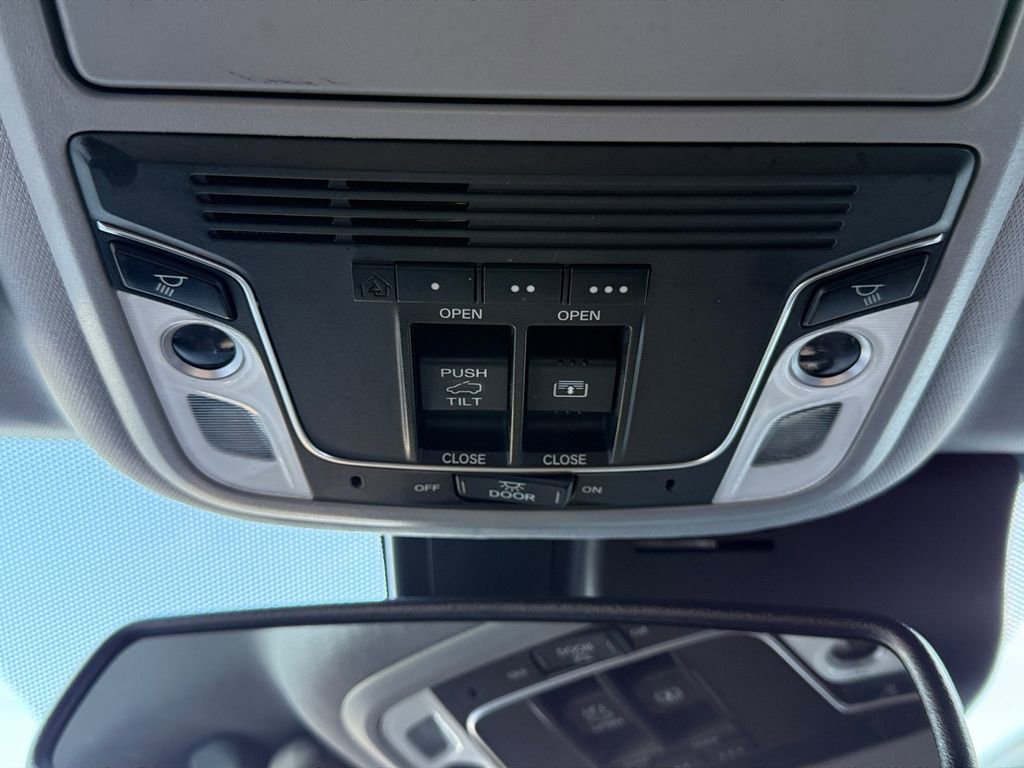 Used 2017 Honda Pilot Elite image 20