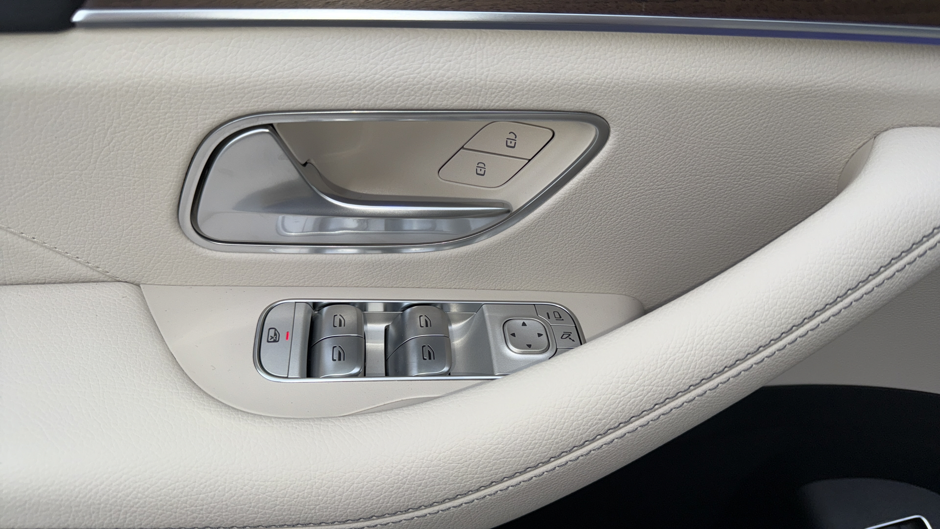 Certified 2026 Mercedes-Benz GLS 450 4MATIC image 16
