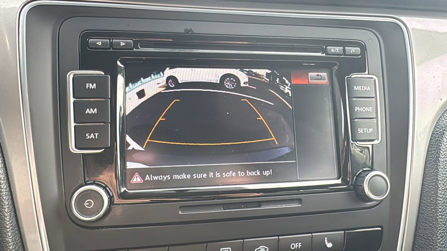 Used 2015 Volkswagen Passat 1.8T Limited Edition image 17