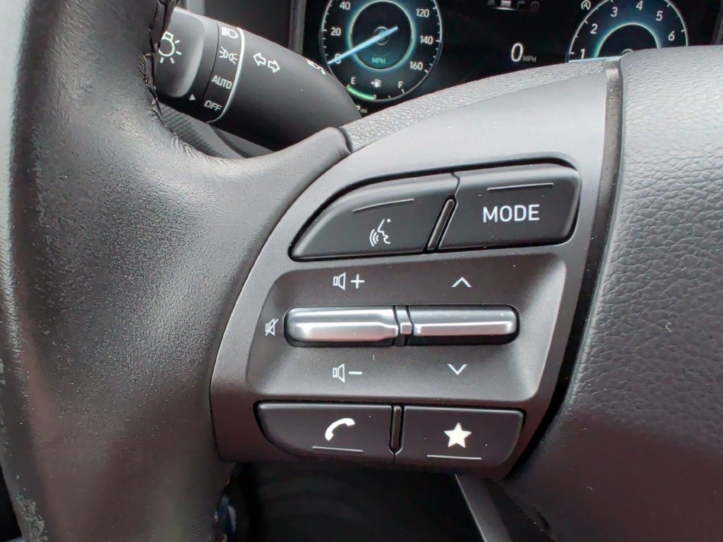 Used 2023 Hyundai Kona Limited AWD/4WD image 27
