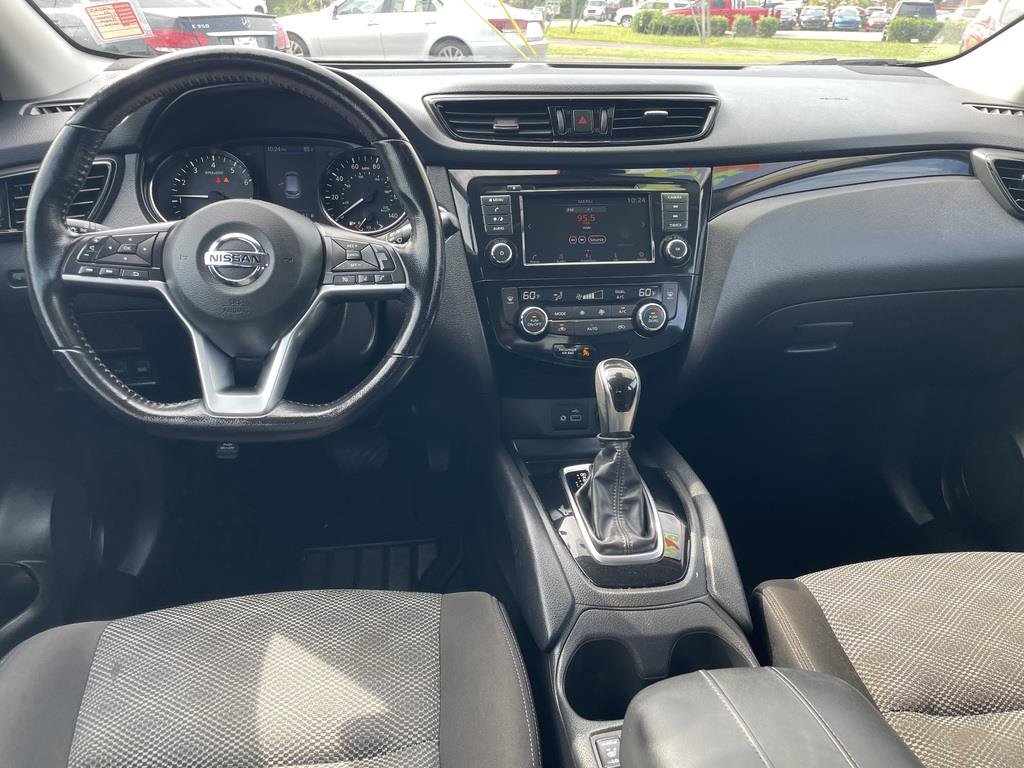 Used 2021 Nissan Rogue Sport SV image 7