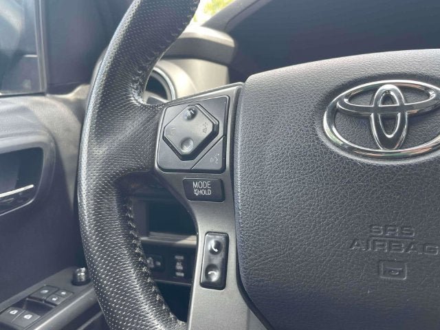 Used 2019 Toyota Tacoma TRD Sport AWD/4WD image 23