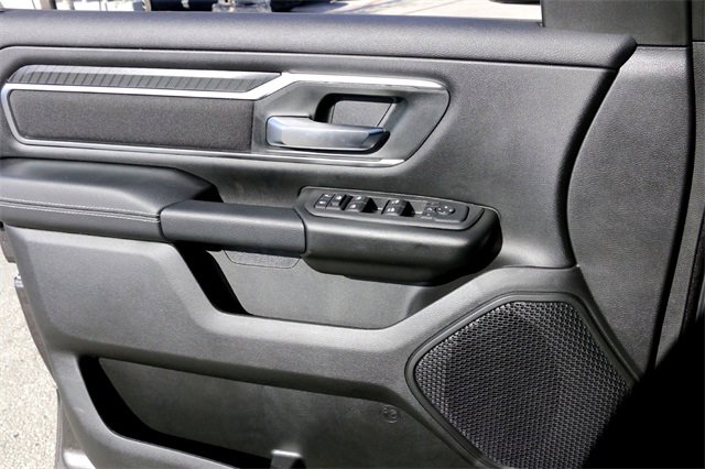 New 2026 RAM 1500 4x4 Crew Cab image 16