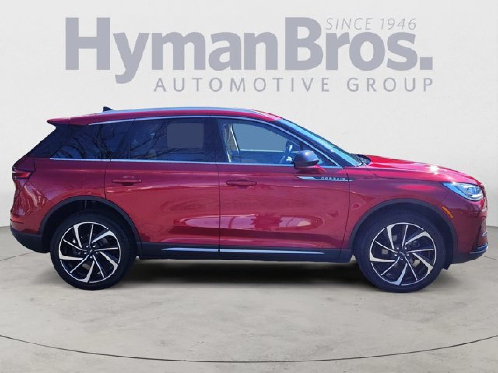 Used 2023 Lincoln Corsair Reserve w/ Rear Removable Package Tray AWD/4WD image 2