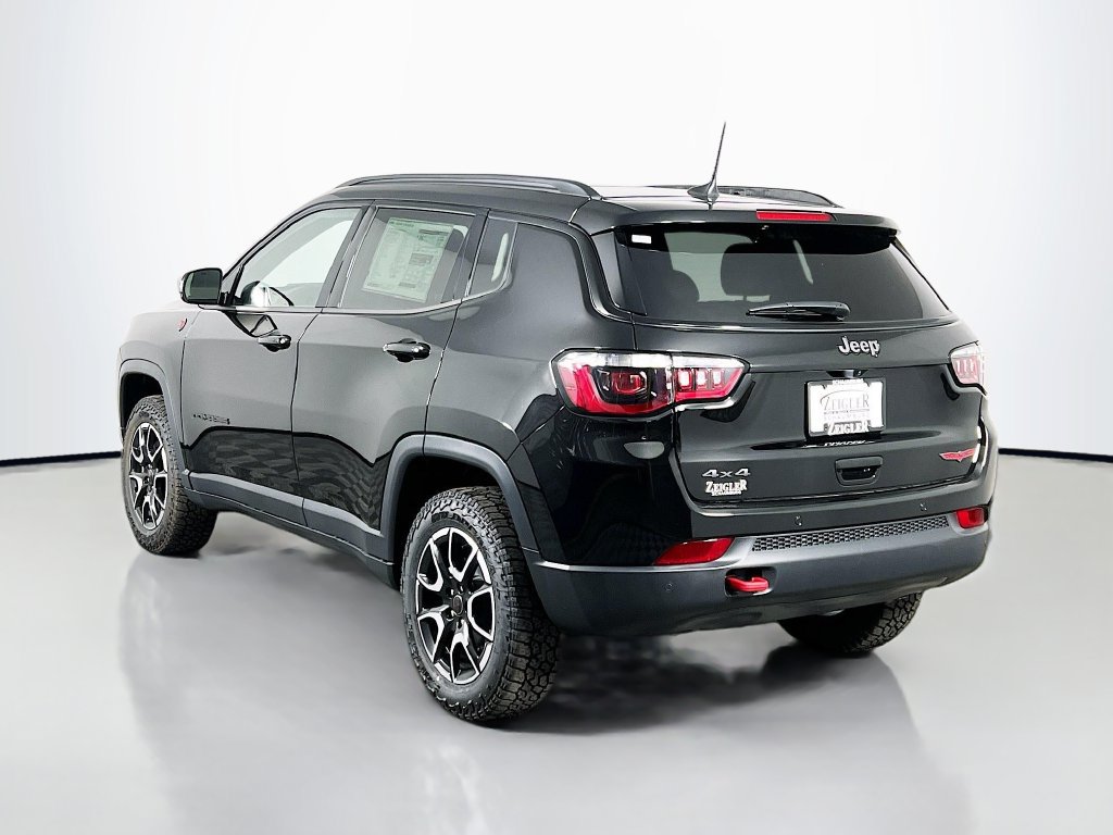 New 2026 Jeep Compass Trailhawk w/ Sun, Sound & Navigation Group AWD/4WD image 5