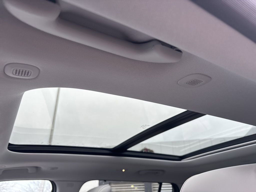 Used 2021 Jeep Grand Cherokee L Summit w/ Luxury Tech Group V image 22